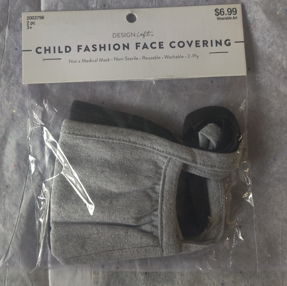 🆕 Lot of 6 Child reusable Cloth face masks (2/$15) - Picture 2 of 9